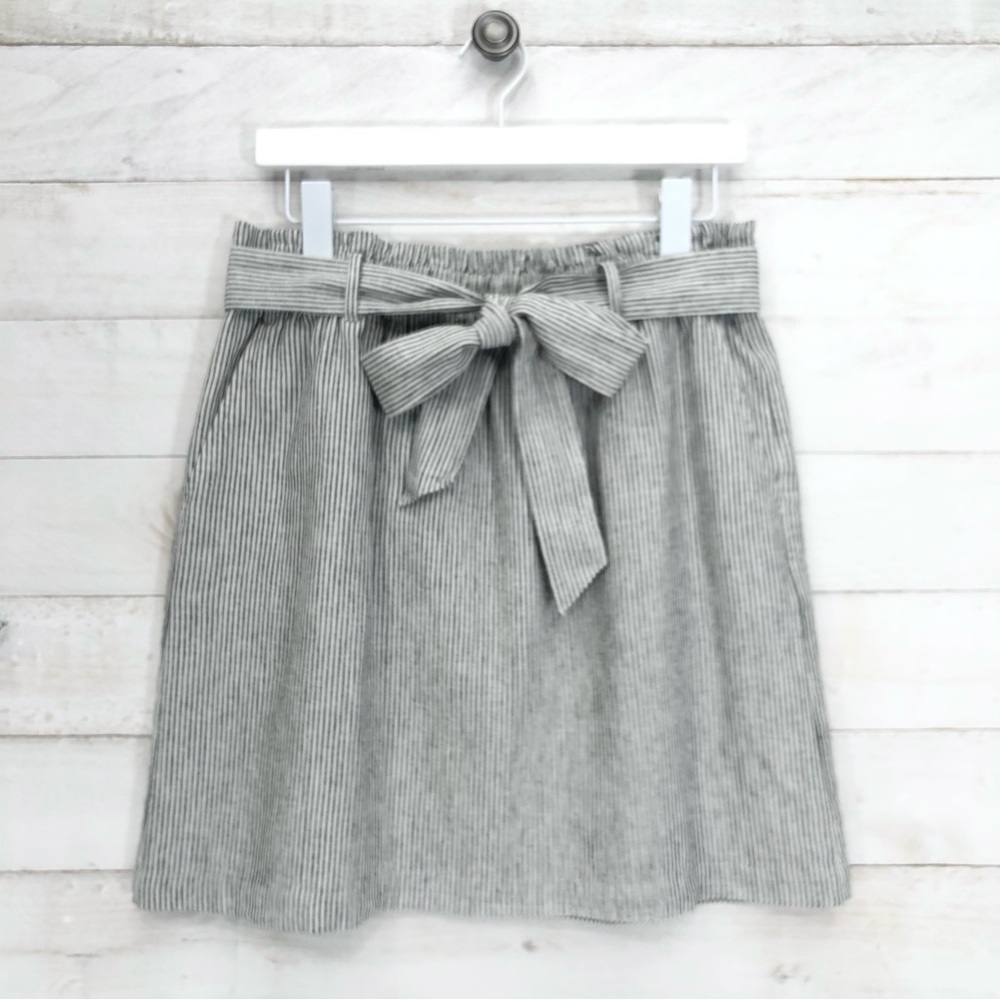 J. Crew Paper Bag Skirt • Sz M • White with Black Pinstripes • EUC - Picture 2 of 12